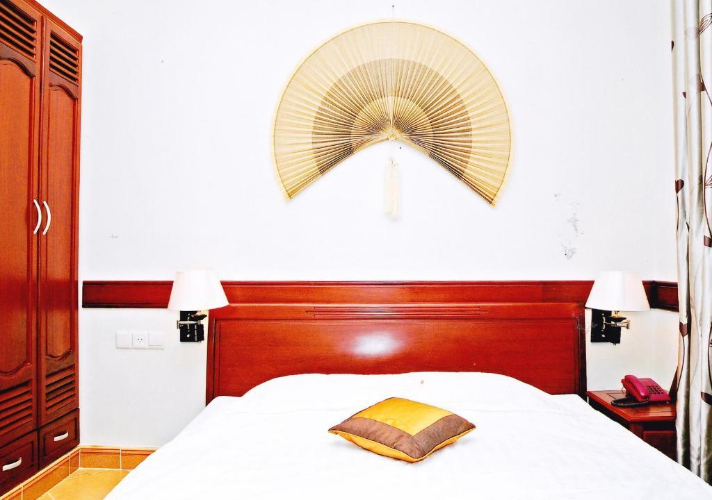 Hoang Thanh Thuy Airport Hotel 1 - Gan Am Thuc Dem Cho Hoang Hoa Tham Hô Chi Minh-Ville Chambre photo