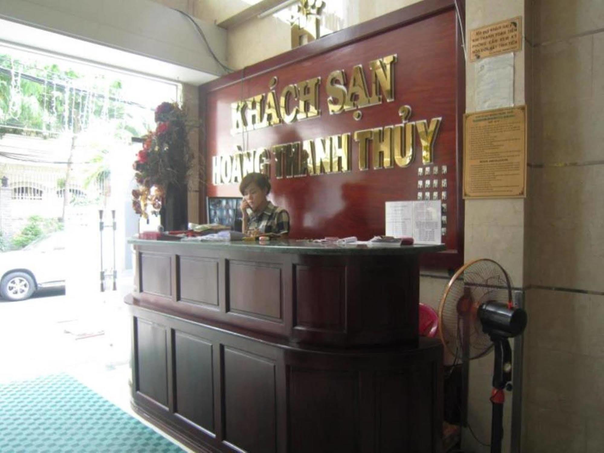 Hoang Thanh Thuy Airport Hotel 1 - Gan Am Thuc Dem Cho Hoang Hoa Tham Hô Chi Minh-Ville Extérieur photo