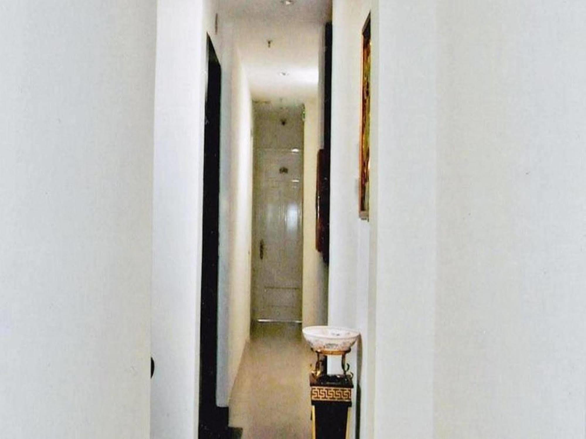 Hoang Thanh Thuy Airport Hotel 1 - Gan Am Thuc Dem Cho Hoang Hoa Tham Hô Chi Minh-Ville Extérieur photo